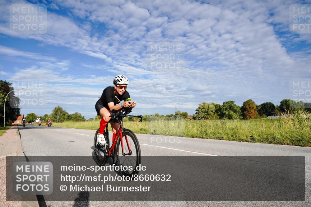 31.08.2025 - Elbe Triathlon Hamburg Michael Burmester http://msf.ph/oto/8660632 31.08.2025 08:49:05 Radfahren 245, 345, 363 meine-sportfotos.de