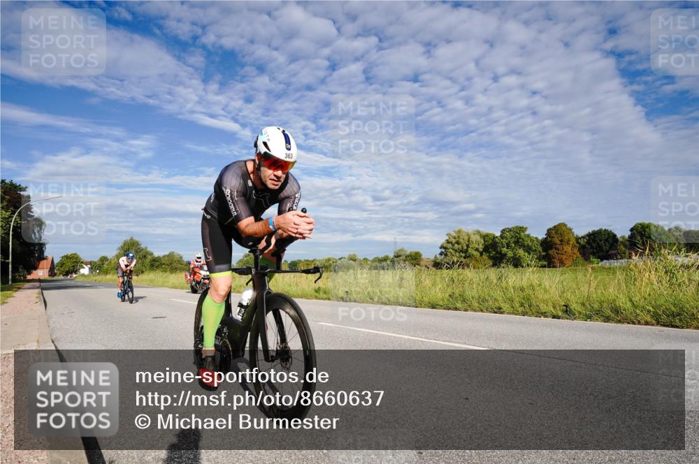 31.08.2025 - Elbe Triathlon Hamburg Michael Burmester http://msf.ph/oto/8660637 31.08.2025 08:49:09 Radfahren 345, 363 meine-sportfotos.de
