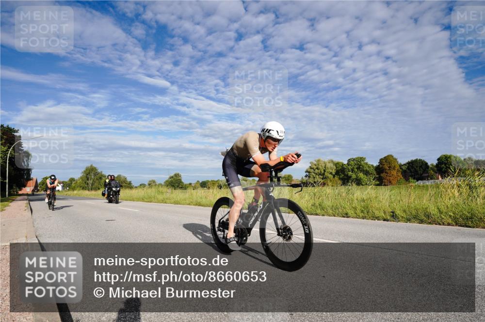 31.08.2025 - Elbe Triathlon Hamburg Michael Burmester http://msf.ph/oto/8660653 31.08.2025 08:50:18 Radfahren 190, 205, 380 meine-sportfotos.de