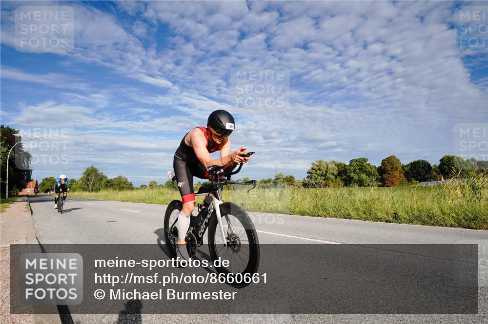 31.08.2025 - Elbe Triathlon Hamburg Michael Burmester http://msf.ph/oto/8660661 31.08.2025 08:50:28 Radfahren 186, 214, 223 meine-sportfotos.de