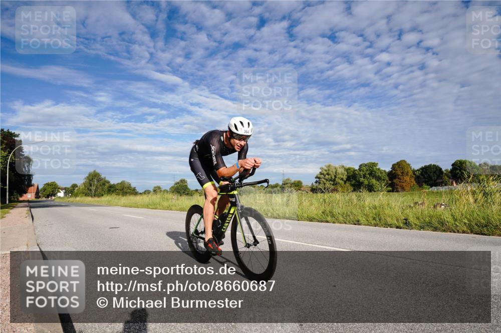 31.08.2025 - Elbe Triathlon Hamburg Michael Burmester http://msf.ph/oto/8660687 31.08.2025 08:51:56 Radfahren 364 meine-sportfotos.de