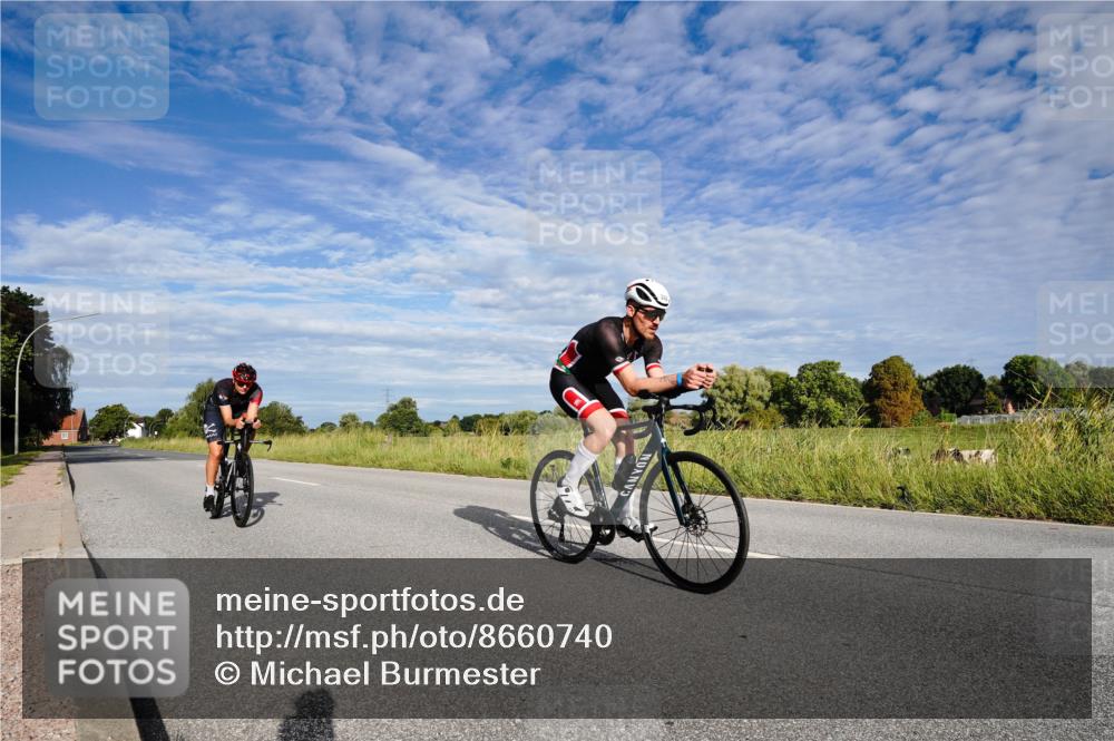 31.08.2025 - Elbe Triathlon Hamburg Michael Burmester http://msf.ph/oto/8660740 31.08.2025 08:53:49 Radfahren 252, 342 meine-sportfotos.de