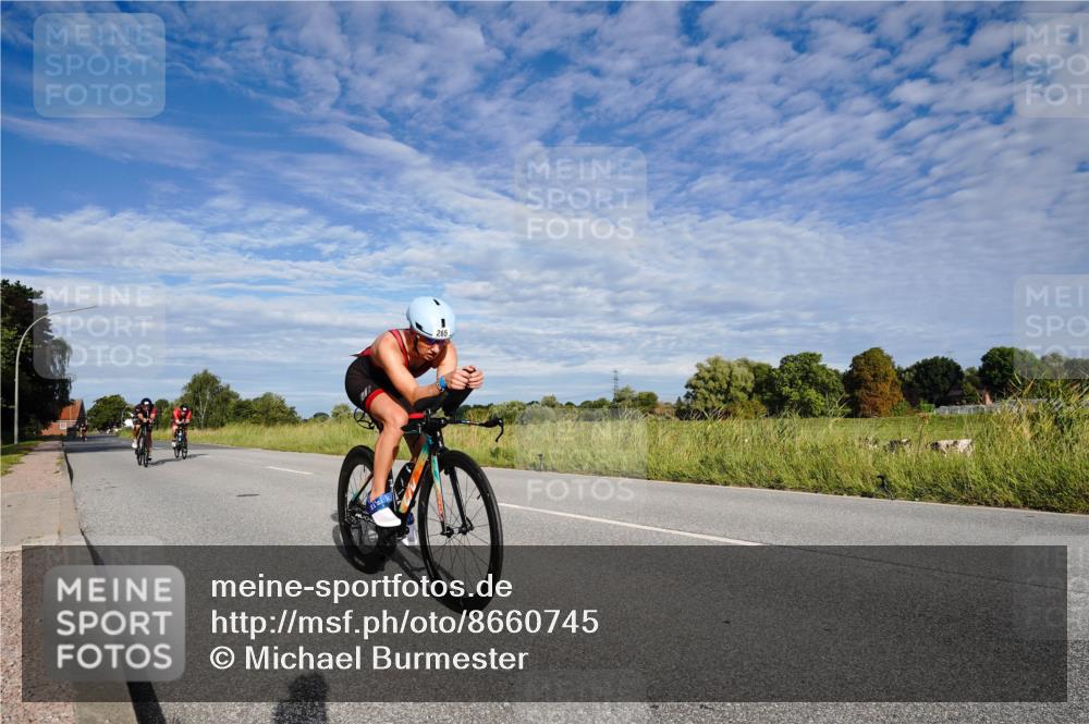 31.08.2025 - Elbe Triathlon Hamburg Michael Burmester http://msf.ph/oto/8660745 31.08.2025 08:54:10 Radfahren 187, 257, 265, 325, 375 meine-sportfotos.de