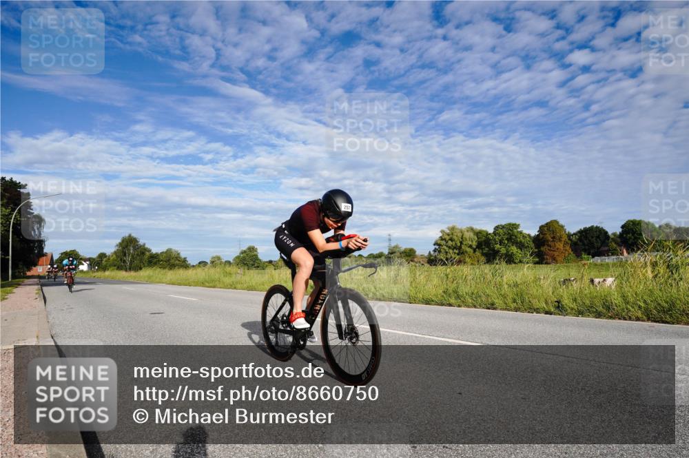 31.08.2025 - Elbe Triathlon Hamburg Michael Burmester http://msf.ph/oto/8660750 31.08.2025 08:54:15 Radfahren 208, 211, 257, 375 meine-sportfotos.de