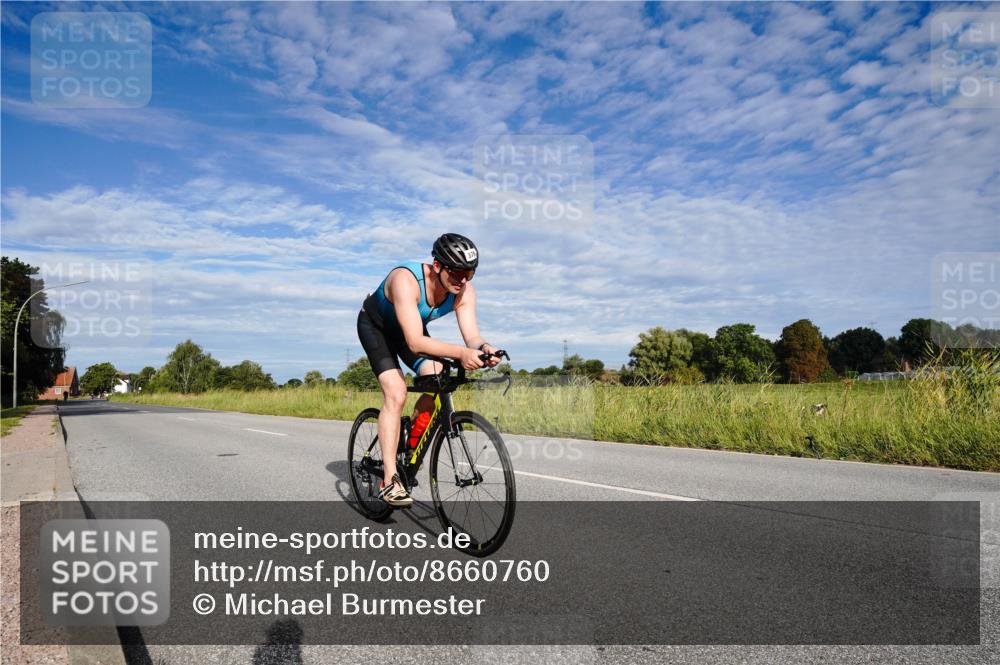 31.08.2025 - Elbe Triathlon Hamburg Michael Burmester http://msf.ph/oto/8660760 31.08.2025 08:54:50 Radfahren 376 meine-sportfotos.de