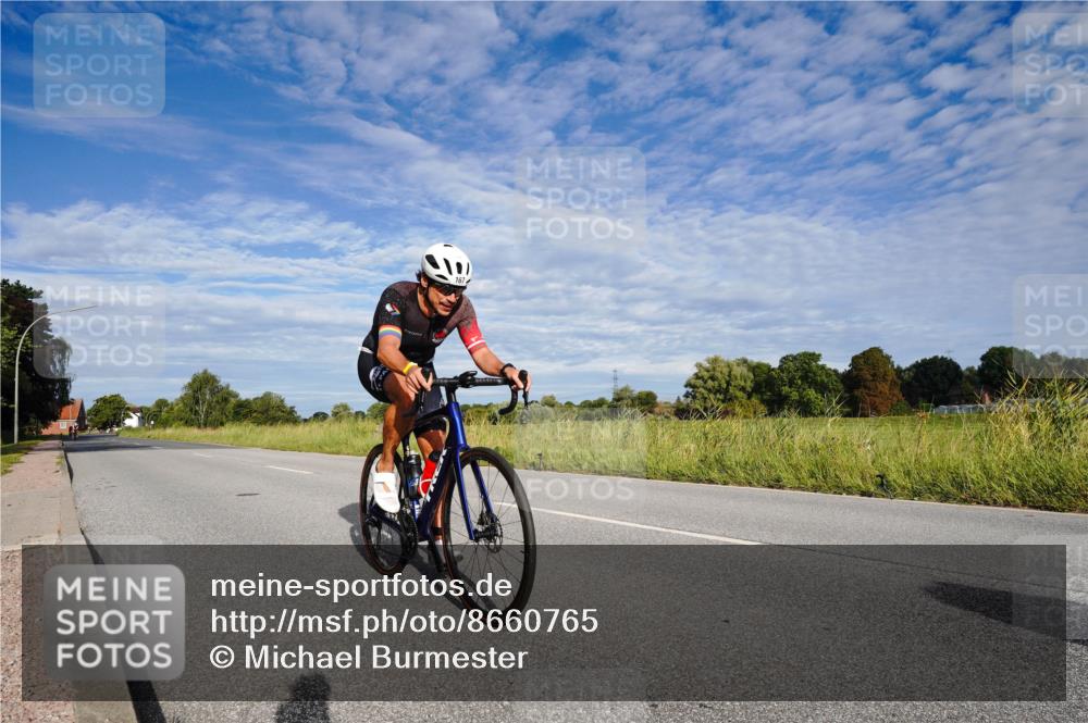 31.08.2025 - Elbe Triathlon Hamburg Michael Burmester http://msf.ph/oto/8660765 31.08.2025 08:55:00 Radfahren 167, 182, 264, 275 meine-sportfotos.de