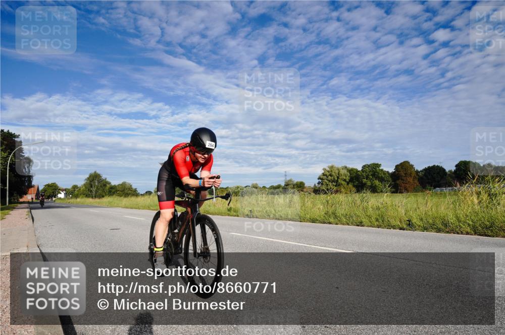 31.08.2025 - Elbe Triathlon Hamburg Michael Burmester http://msf.ph/oto/8660771 31.08.2025 08:55:06 Radfahren 169, 264, 275 meine-sportfotos.de