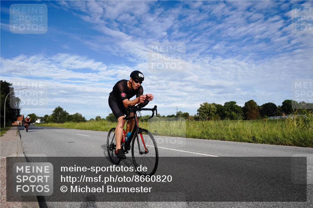 31.08.2025 - Elbe Triathlon Hamburg Michael Burmester http://msf.ph/oto/8660820 31.08.2025 08:56:34 Radfahren 181, 260, 373 meine-sportfotos.de
