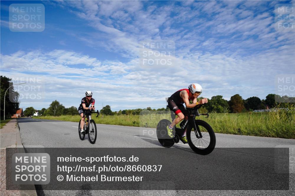 31.08.2025 - Elbe Triathlon Hamburg Michael Burmester http://msf.ph/oto/8660837 31.08.2025 08:56:56 Radfahren 195, 286, 320 meine-sportfotos.de