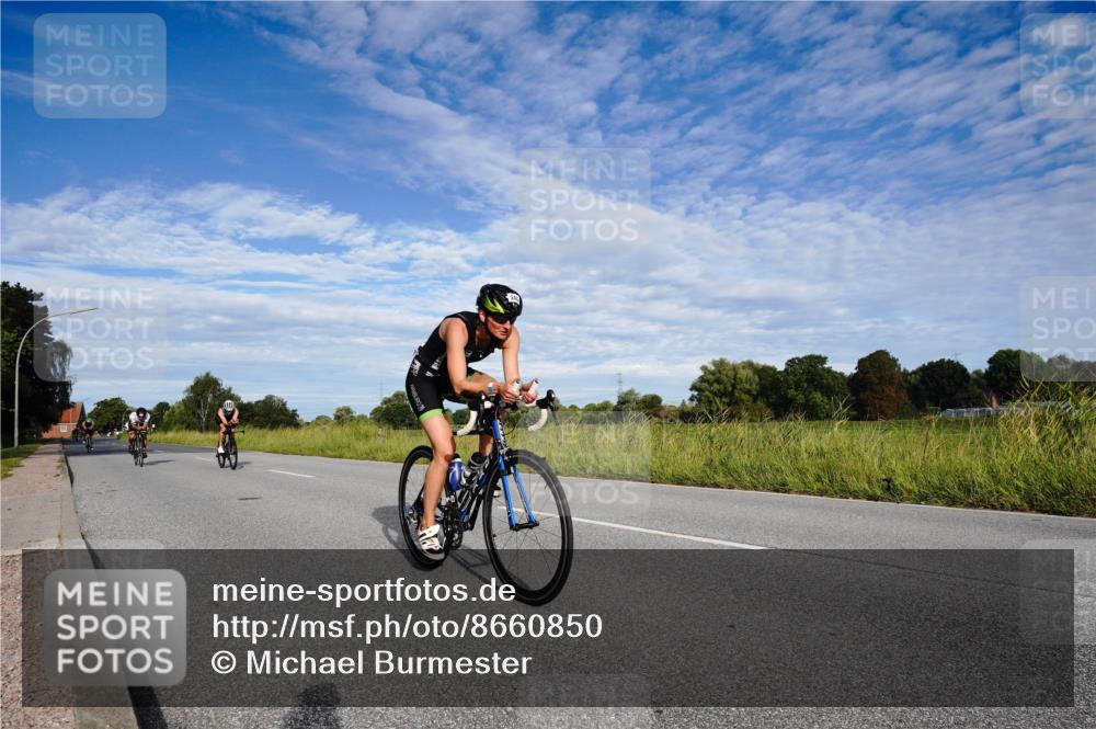 31.08.2025 - Elbe Triathlon Hamburg Michael Burmester http://msf.ph/oto/8660850 31.08.2025 08:57:15 Radfahren 185, 246, 298, 309, 348 meine-sportfotos.de