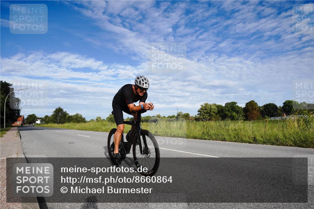 31.08.2025 - Elbe Triathlon Hamburg Michael Burmester http://msf.ph/oto/8660864 31.08.2025 08:57:29 Radfahren 293, 346, 383 meine-sportfotos.de