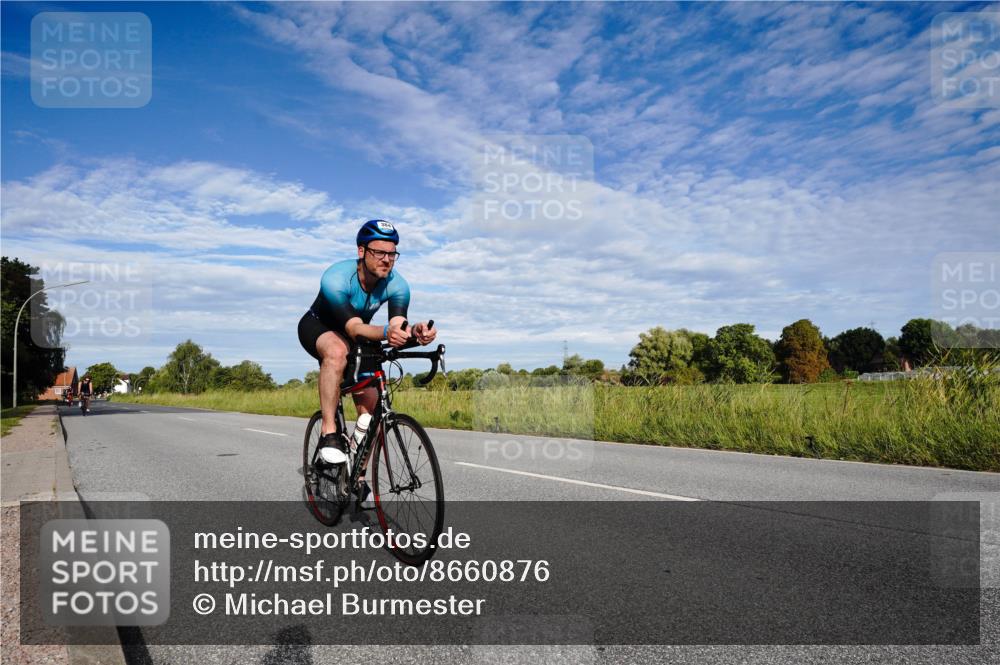 31.08.2025 - Elbe Triathlon Hamburg Michael Burmester http://msf.ph/oto/8660876 31.08.2025 08:58:02 Radfahren 256, 269, 281, 301, 384 meine-sportfotos.de