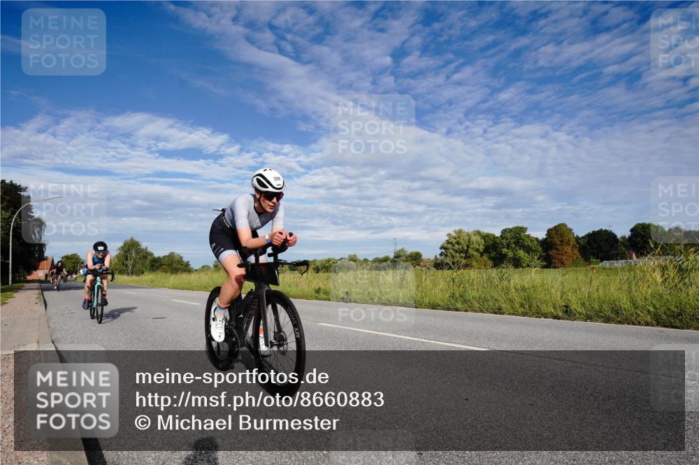 31.08.2025 - Elbe Triathlon Hamburg Michael Burmester http://msf.ph/oto/8660883 31.08.2025 08:58:08 Radfahren 269, 281, 291, 292, 301, 337, 347, 351 meine-sportfotos.de