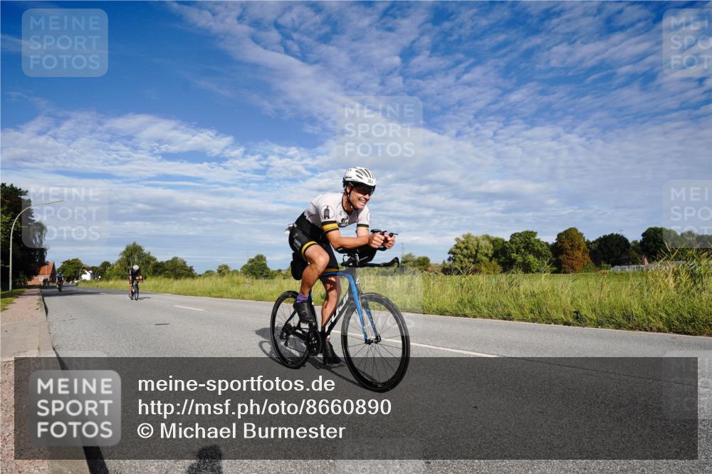 31.08.2025 - Elbe Triathlon Hamburg Michael Burmester http://msf.ph/oto/8660890 31.08.2025 08:58:14 Radfahren 212, 259, 291, 305, 347, 351, 366 meine-sportfotos.de