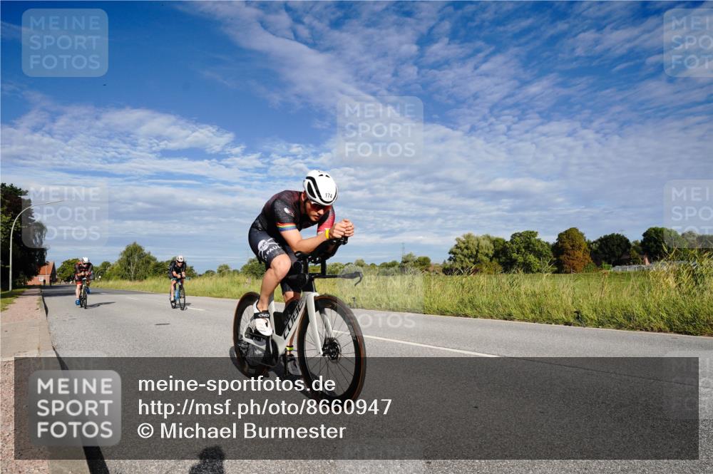 31.08.2025 - Elbe Triathlon Hamburg Michael Burmester http://msf.ph/oto/8660947 31.08.2025 08:59:20 Radfahren 174, 175, 216, 233 meine-sportfotos.de