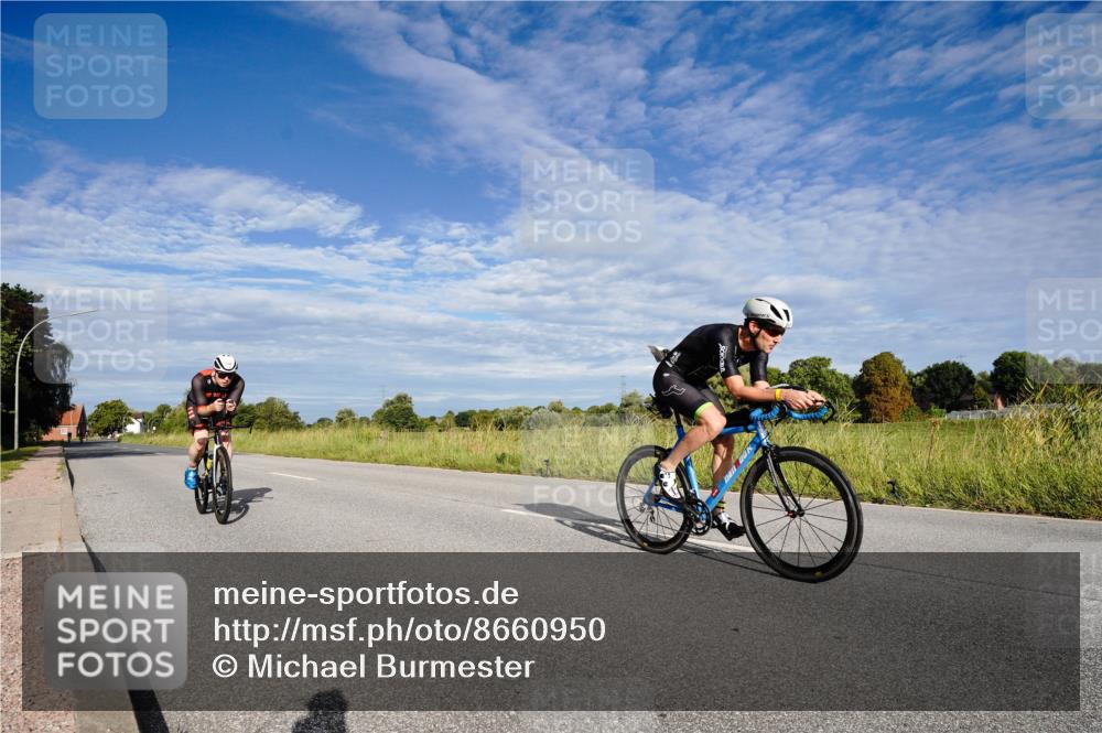 31.08.2025 - Elbe Triathlon Hamburg Michael Burmester http://msf.ph/oto/8660950 31.08.2025 08:59:21 Radfahren 174, 175, 216, 233 meine-sportfotos.de