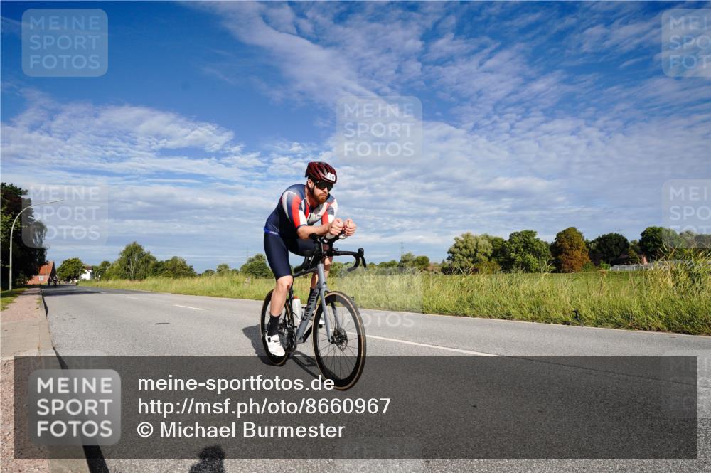 31.08.2025 - Elbe Triathlon Hamburg Michael Burmester http://msf.ph/oto/8660967 31.08.2025 08:59:43 Radfahren 243, 310, 389 meine-sportfotos.de