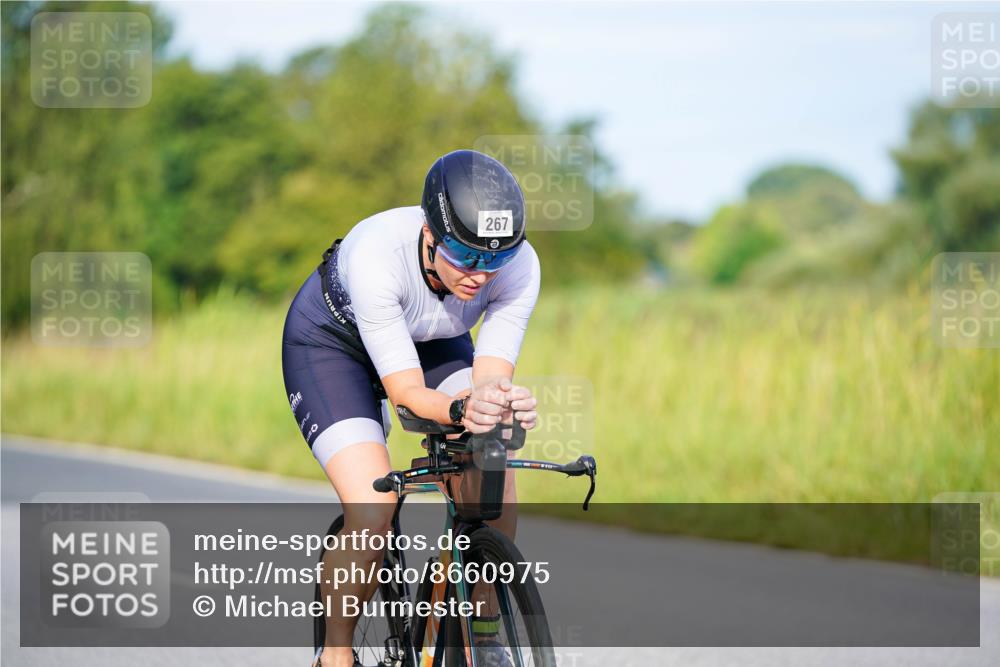 31.08.2025 - Elbe Triathlon Hamburg Michael Burmester http://msf.ph/oto/8660975 31.08.2025 08:56:43 Radfahren 267, 318, 321, 334 meine-sportfotos.de