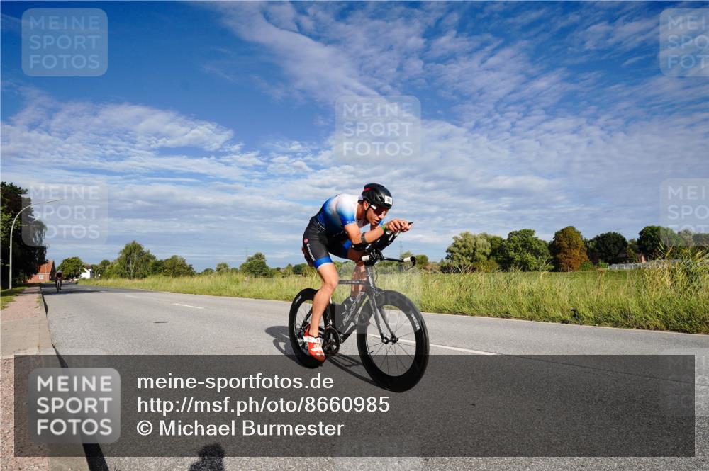 31.08.2025 - Elbe Triathlon Hamburg Michael Burmester http://msf.ph/oto/8660985 31.08.2025 08:59:54 Radfahren 192, 197, 443 meine-sportfotos.de