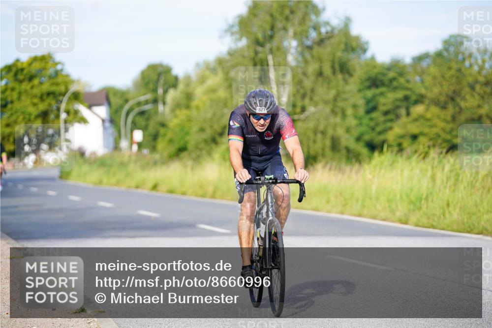 31.08.2025 - Elbe Triathlon Hamburg Michael Burmester http://msf.ph/oto/8660996 31.08.2025 08:56:49 Radfahren 195, 286, 320, 321, 334 meine-sportfotos.de
