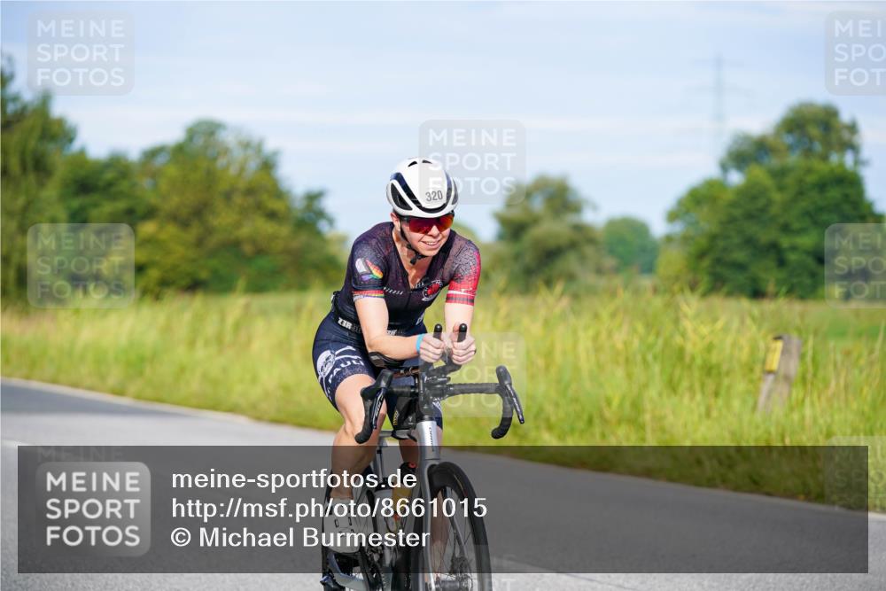 31.08.2025 - Elbe Triathlon Hamburg Michael Burmester http://msf.ph/oto/8661015 31.08.2025 08:56:56 Radfahren 195, 286, 320 meine-sportfotos.de