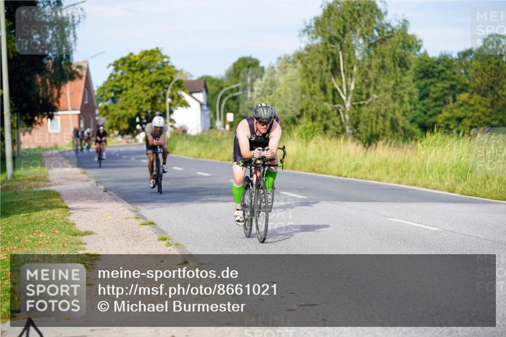 31.08.2025 - Elbe Triathlon Hamburg Michael Burmester http://msf.ph/oto/8661021 31.08.2025 08:57:05 Radfahren 177, 198, 298, 311 meine-sportfotos.de