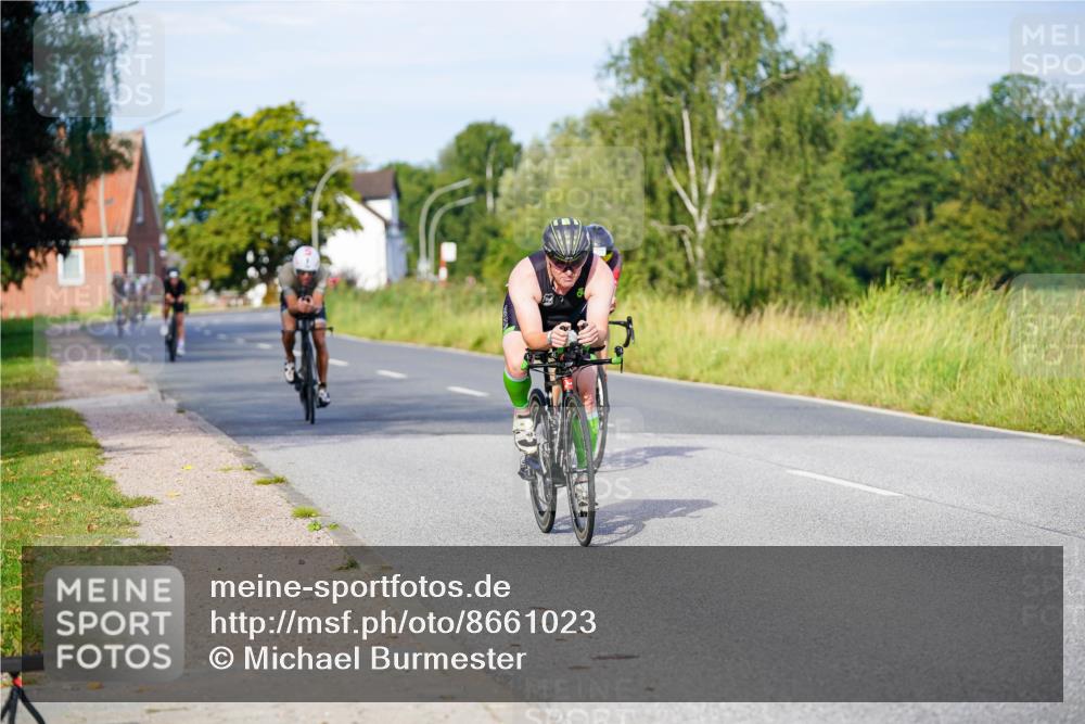 31.08.2025 - Elbe Triathlon Hamburg Michael Burmester http://msf.ph/oto/8661023 31.08.2025 08:57:06 Radfahren 177, 198, 298, 311 meine-sportfotos.de