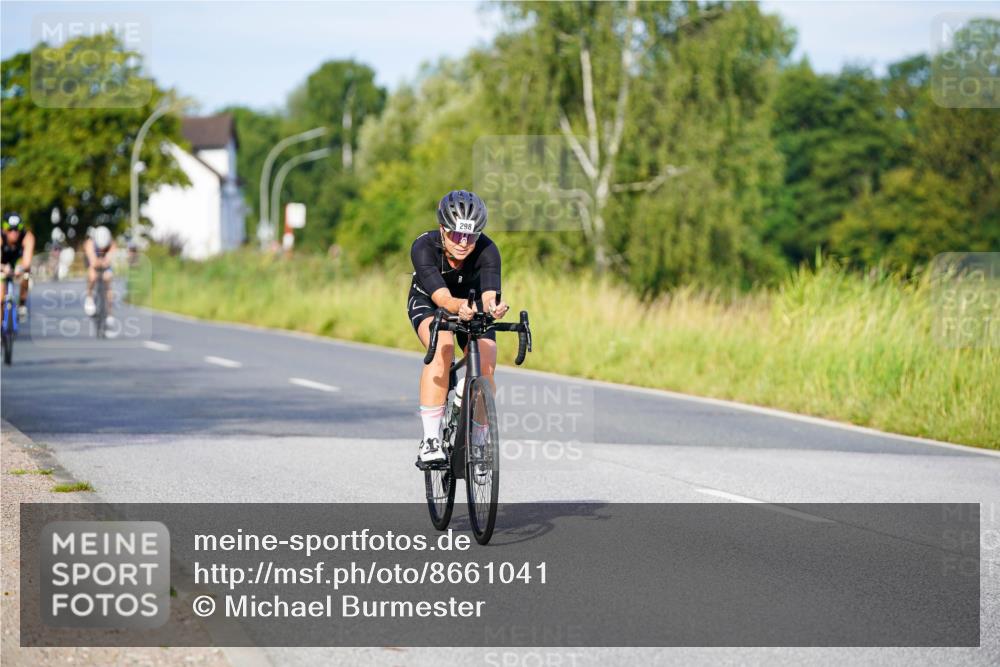 31.08.2025 - Elbe Triathlon Hamburg Michael Burmester http://msf.ph/oto/8661041 31.08.2025 08:57:11 Radfahren 185, 198, 246, 298, 309, 348 meine-sportfotos.de