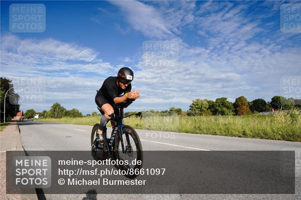 31.08.2025 - Elbe Triathlon Hamburg Michael Burmester http://msf.ph/oto/8661097 31.08.2025 09:02:05 Radfahren 190, 312, 354 meine-sportfotos.de