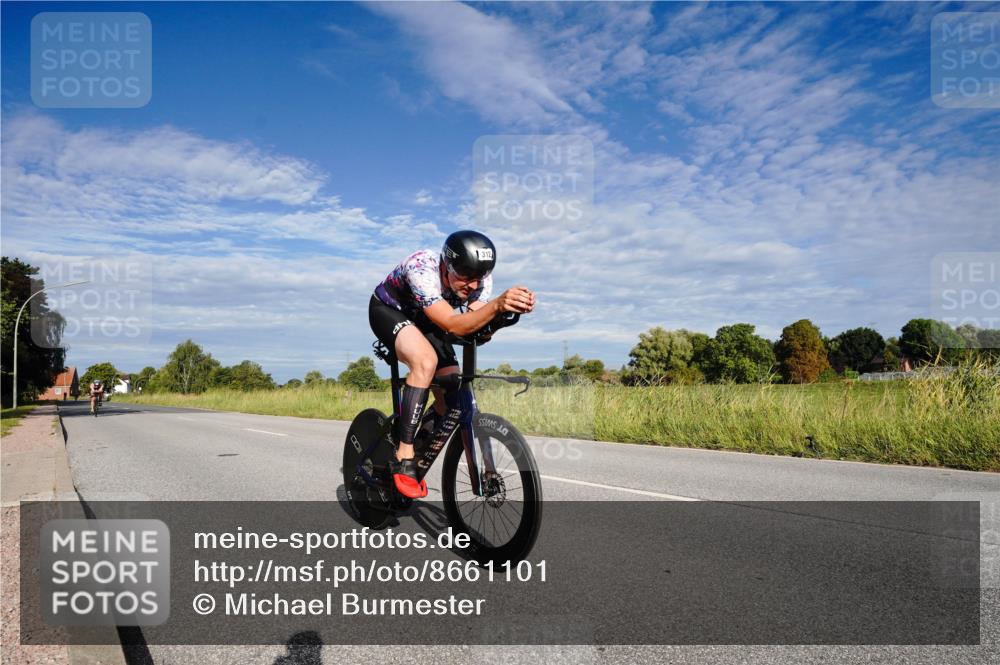 31.08.2025 - Elbe Triathlon Hamburg Michael Burmester http://msf.ph/oto/8661101 31.08.2025 09:02:09 Radfahren 312, 354 meine-sportfotos.de