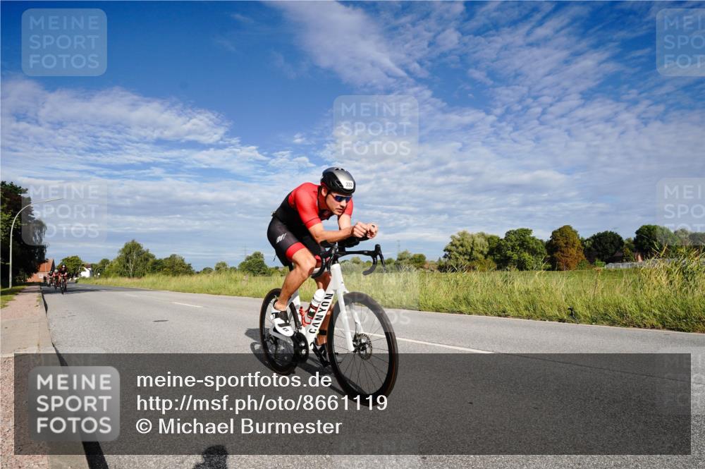31.08.2025 - Elbe Triathlon Hamburg Michael Burmester http://msf.ph/oto/8661119 31.08.2025 09:02:24 Radfahren 165, 170, 186, 213, 333, 363, 455 meine-sportfotos.de