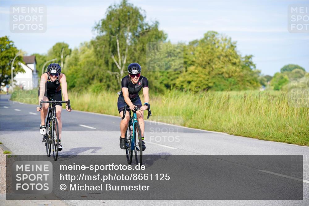 31.08.2025 - Elbe Triathlon Hamburg Michael Burmester http://msf.ph/oto/8661125 31.08.2025 08:57:42 Radfahren 261, 266, 324, 368 meine-sportfotos.de