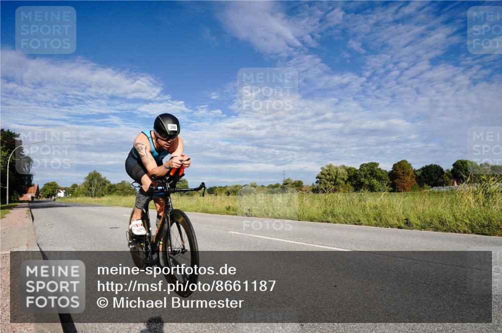 31.08.2025 - Elbe Triathlon Hamburg Michael Burmester http://msf.ph/oto/8661187 31.08.2025 09:03:38 Radfahren 380, 506 meine-sportfotos.de