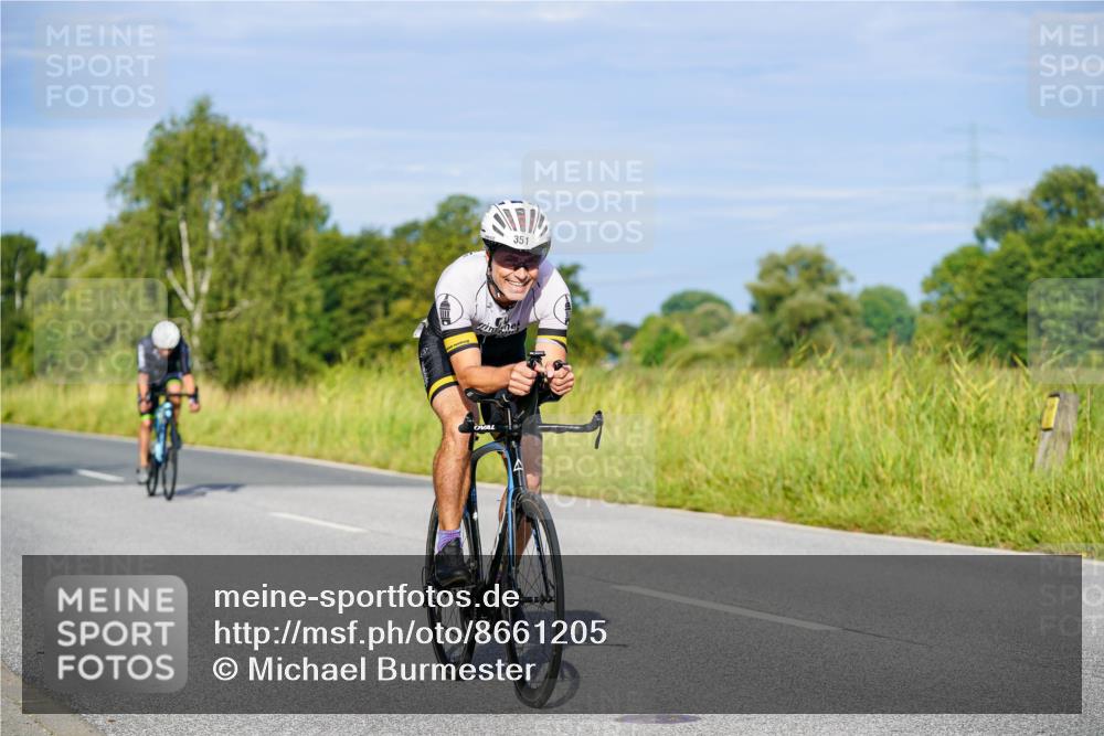 31.08.2025 - Elbe Triathlon Hamburg Michael Burmester http://msf.ph/oto/8661205 31.08.2025 08:58:14 Radfahren 212, 259, 291, 305, 347, 351, 366 meine-sportfotos.de