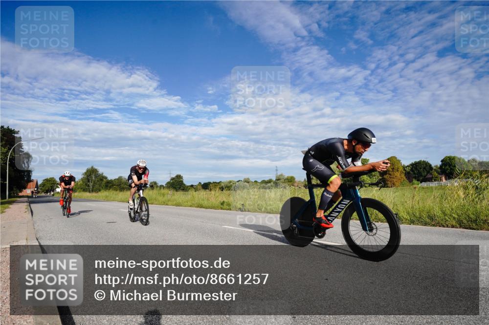 31.08.2025 - Elbe Triathlon Hamburg Michael Burmester http://msf.ph/oto/8661257 31.08.2025 09:04:57 Radfahren 214, 230, 319, 476, 539 meine-sportfotos.de