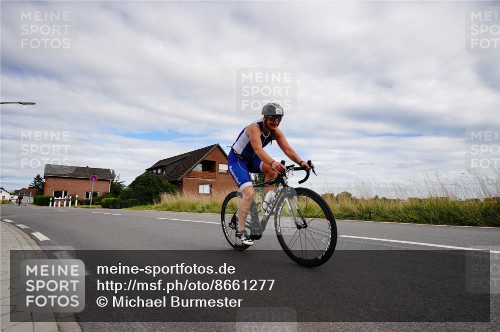 31.08.2025 - Elbe Triathlon Hamburg Michael Burmester http://msf.ph/oto/8661277 31.08.2025 16:02:34 Radfahren  meine-sportfotos.de