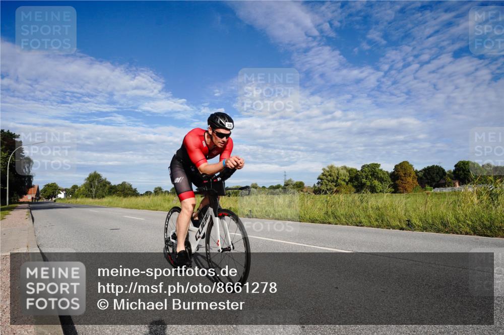 31.08.2025 - Elbe Triathlon Hamburg Michael Burmester http://msf.ph/oto/8661278 31.08.2025 09:05:06 Radfahren 332, 539 meine-sportfotos.de