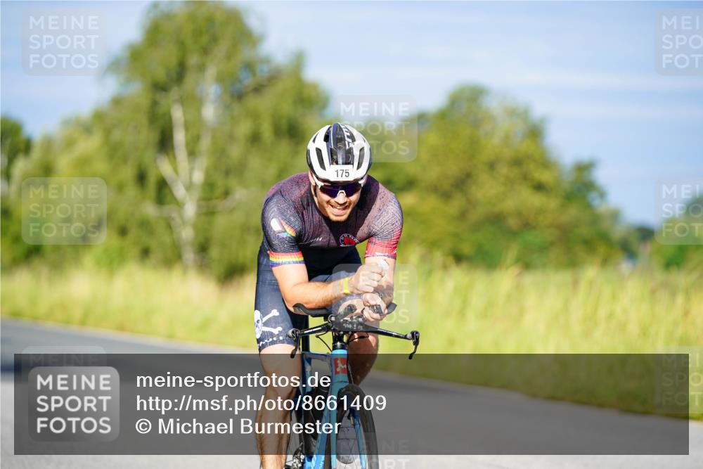 31.08.2025 - Elbe Triathlon Hamburg Michael Burmester http://msf.ph/oto/8661409 31.08.2025 08:59:18 Radfahren 174, 175, 216, 233, 357 meine-sportfotos.de