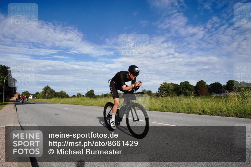 31.08.2025 - Elbe Triathlon Hamburg Michael Burmester http://msf.ph/oto/8661429 31.08.2025 09:07:50 Radfahren 187, 257, 375, 412, 458, 479, 492, 516, 545 meine-sportfotos.de