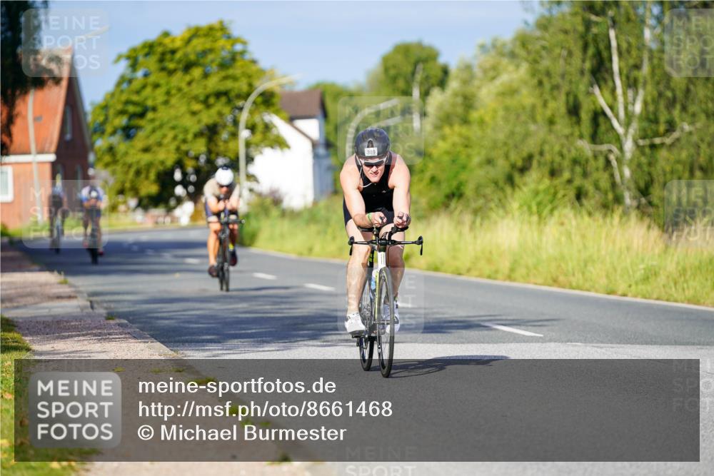 31.08.2025 - Elbe Triathlon Hamburg Michael Burmester http://msf.ph/oto/8661468 31.08.2025 08:59:49 Radfahren 197, 243, 389, 443 meine-sportfotos.de