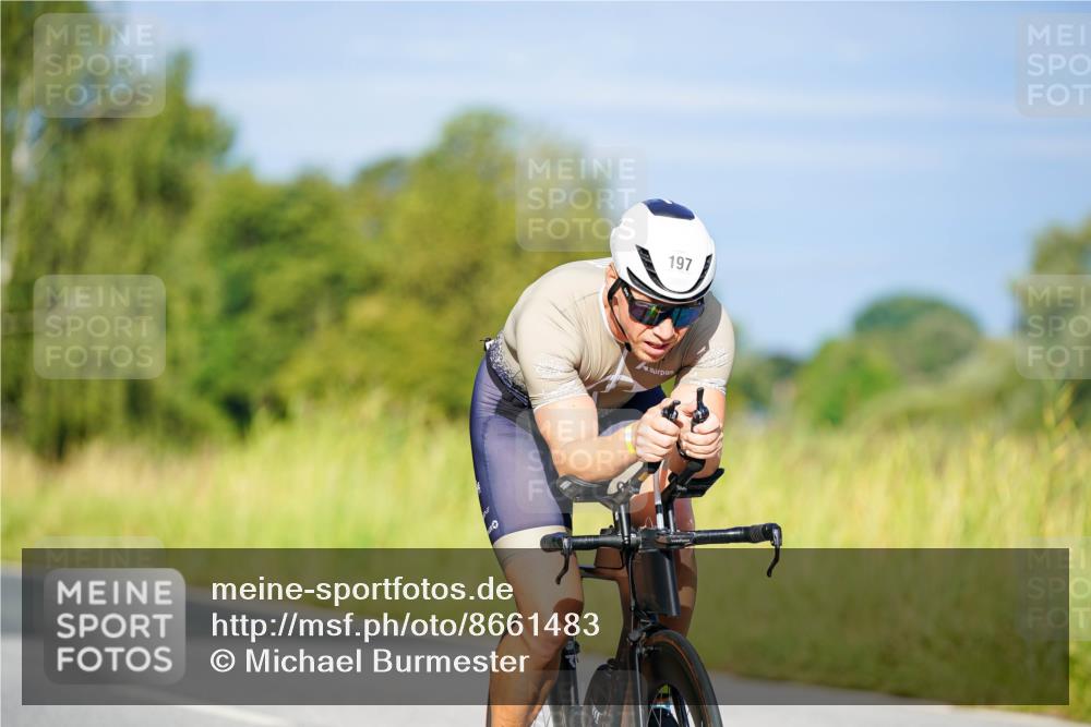 31.08.2025 - Elbe Triathlon Hamburg Michael Burmester http://msf.ph/oto/8661483 31.08.2025 08:59:52 Radfahren 192, 197, 389, 443 meine-sportfotos.de