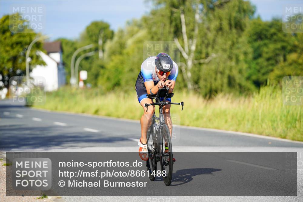 31.08.2025 - Elbe Triathlon Hamburg Michael Burmester http://msf.ph/oto/8661488 31.08.2025 08:59:53 Radfahren 192, 197, 389, 443 meine-sportfotos.de