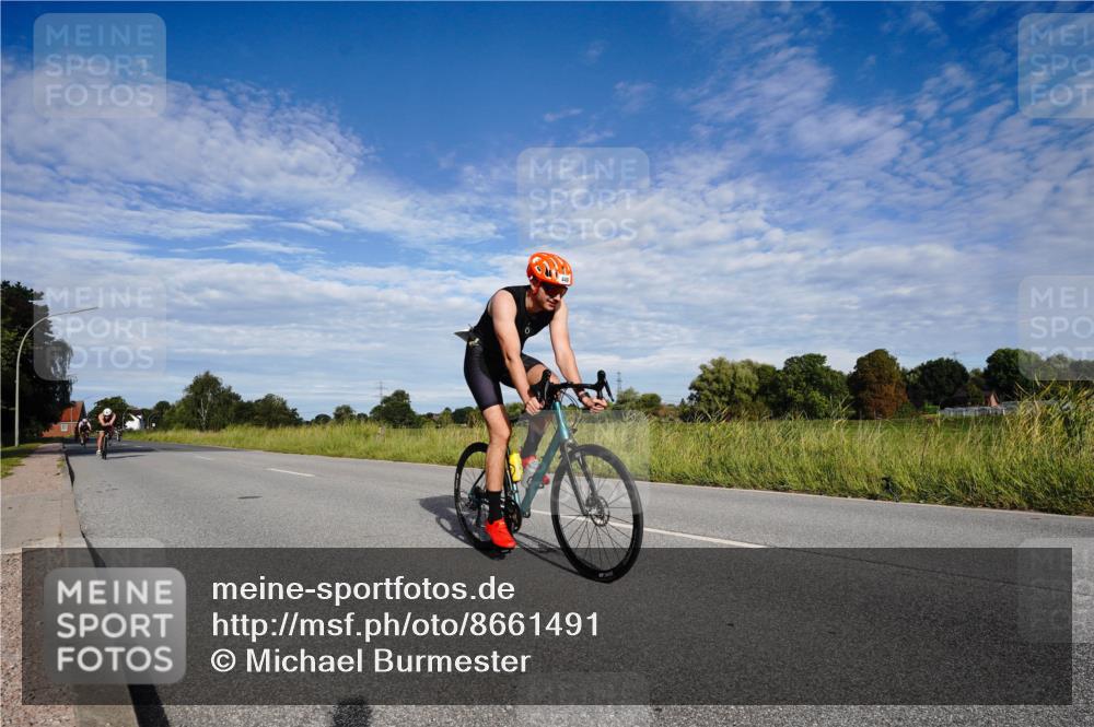 31.08.2025 - Elbe Triathlon Hamburg Michael Burmester http://msf.ph/oto/8661491 31.08.2025 09:08:19 Radfahren 215, 264, 440, 449, 464, 553 meine-sportfotos.de