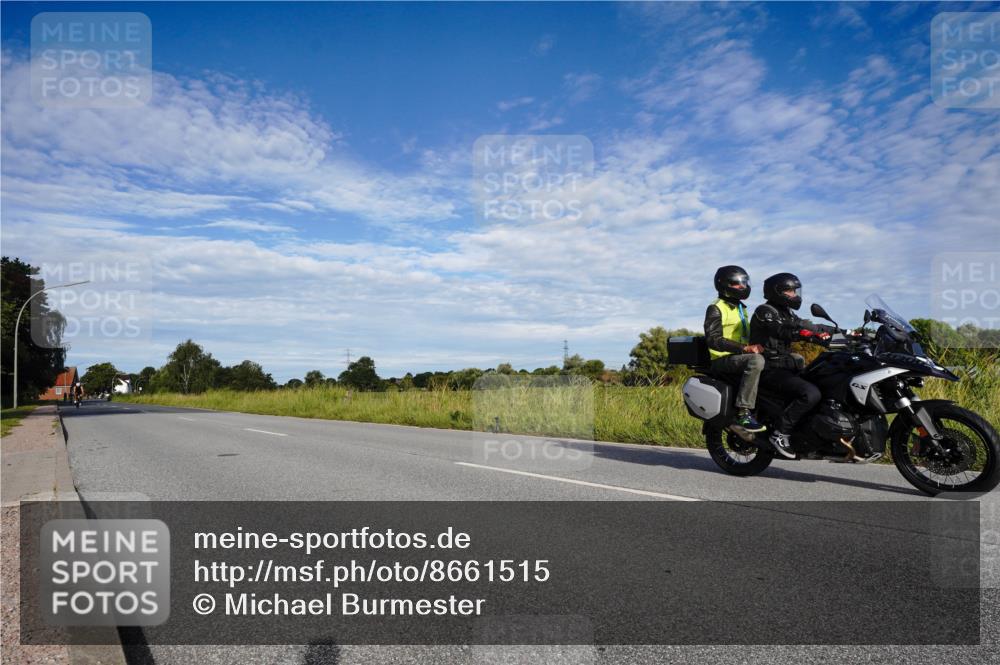 31.08.2025 - Elbe Triathlon Hamburg Michael Burmester http://msf.ph/oto/8661515 31.08.2025 09:08:29 Radfahren 264, 270, 397 meine-sportfotos.de