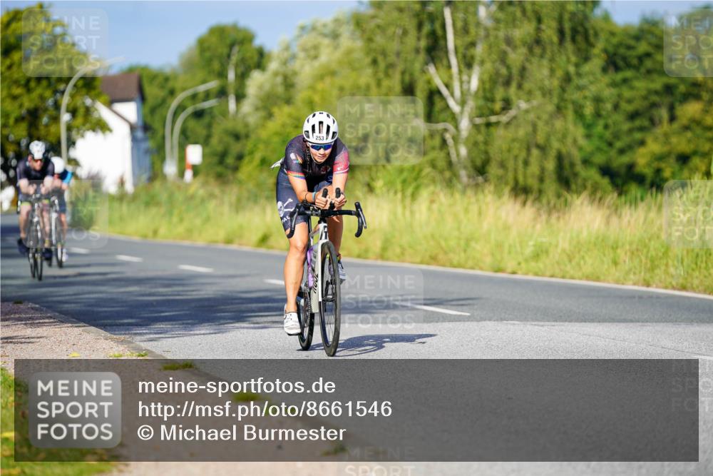 31.08.2025 - Elbe Triathlon Hamburg Michael Burmester http://msf.ph/oto/8661546 31.08.2025 09:00:58 Radfahren 221, 253, 359 meine-sportfotos.de