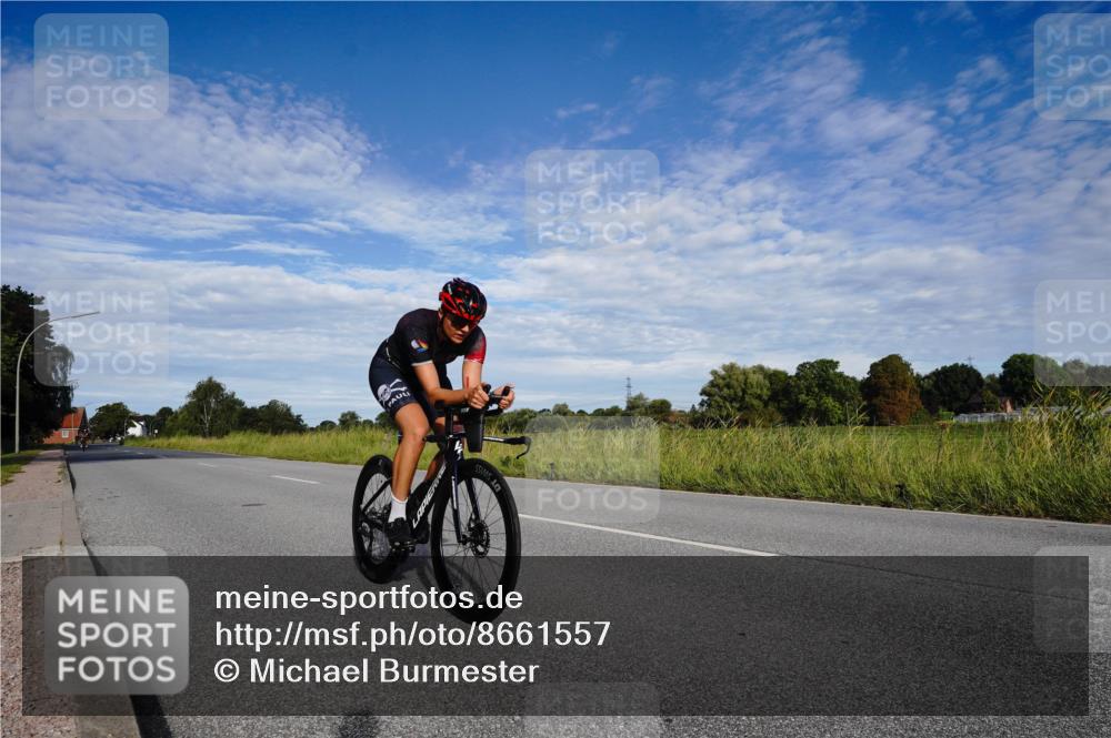 31.08.2025 - Elbe Triathlon Hamburg Michael Burmester http://msf.ph/oto/8661557 31.08.2025 09:08:51 Radfahren 252, 313, 325 meine-sportfotos.de