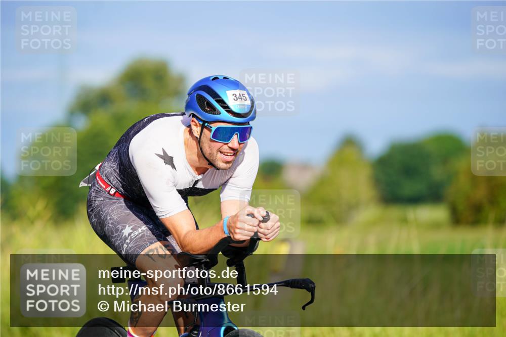 31.08.2025 - Elbe Triathlon Hamburg Michael Burmester http://msf.ph/oto/8661594 31.08.2025 09:01:26 Radfahren 294, 345 meine-sportfotos.de