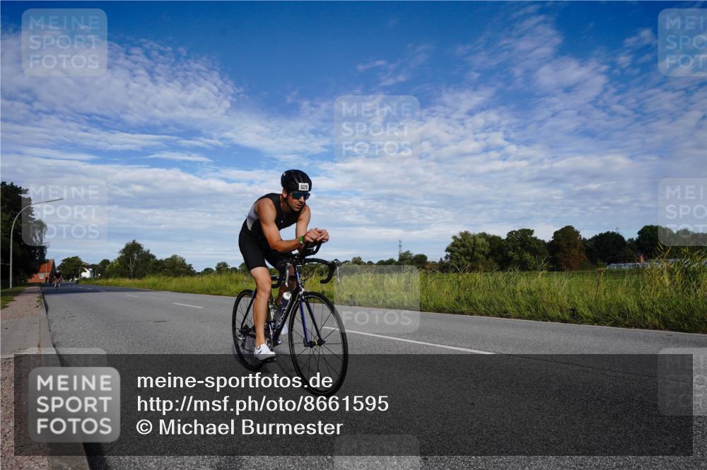 31.08.2025 - Elbe Triathlon Hamburg Michael Burmester http://msf.ph/oto/8661595 31.08.2025 09:09:29 Radfahren 425, 429, 529 meine-sportfotos.de