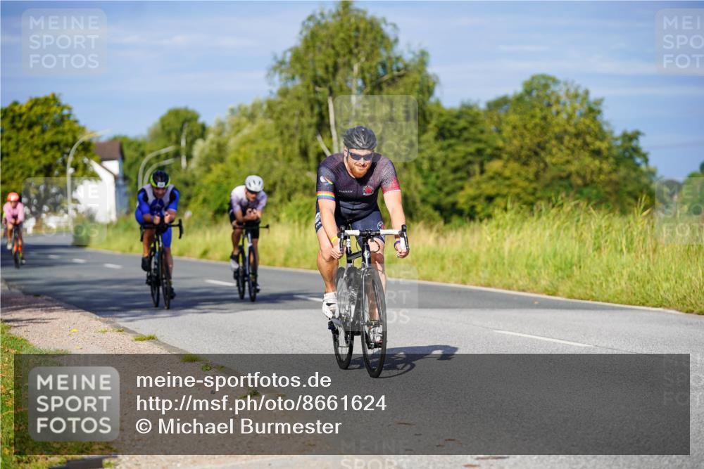 31.08.2025 - Elbe Triathlon Hamburg Michael Burmester http://msf.ph/oto/8661624 31.08.2025 09:01:44 Radfahren 173, 274, 329, 330, 371, 551 meine-sportfotos.de