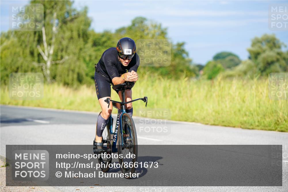 31.08.2025 - Elbe Triathlon Hamburg Michael Burmester http://msf.ph/oto/8661673 31.08.2025 09:02:04 Radfahren 190, 312, 354 meine-sportfotos.de